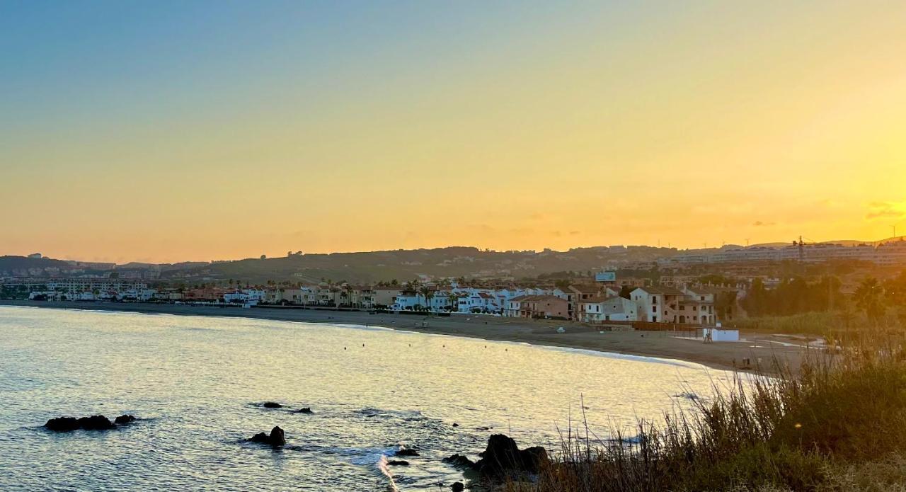 Apartamento Atico Con Gran Terraza A 50 Metros De La Playa De Casares San Luis de Sabinillas Exterior foto